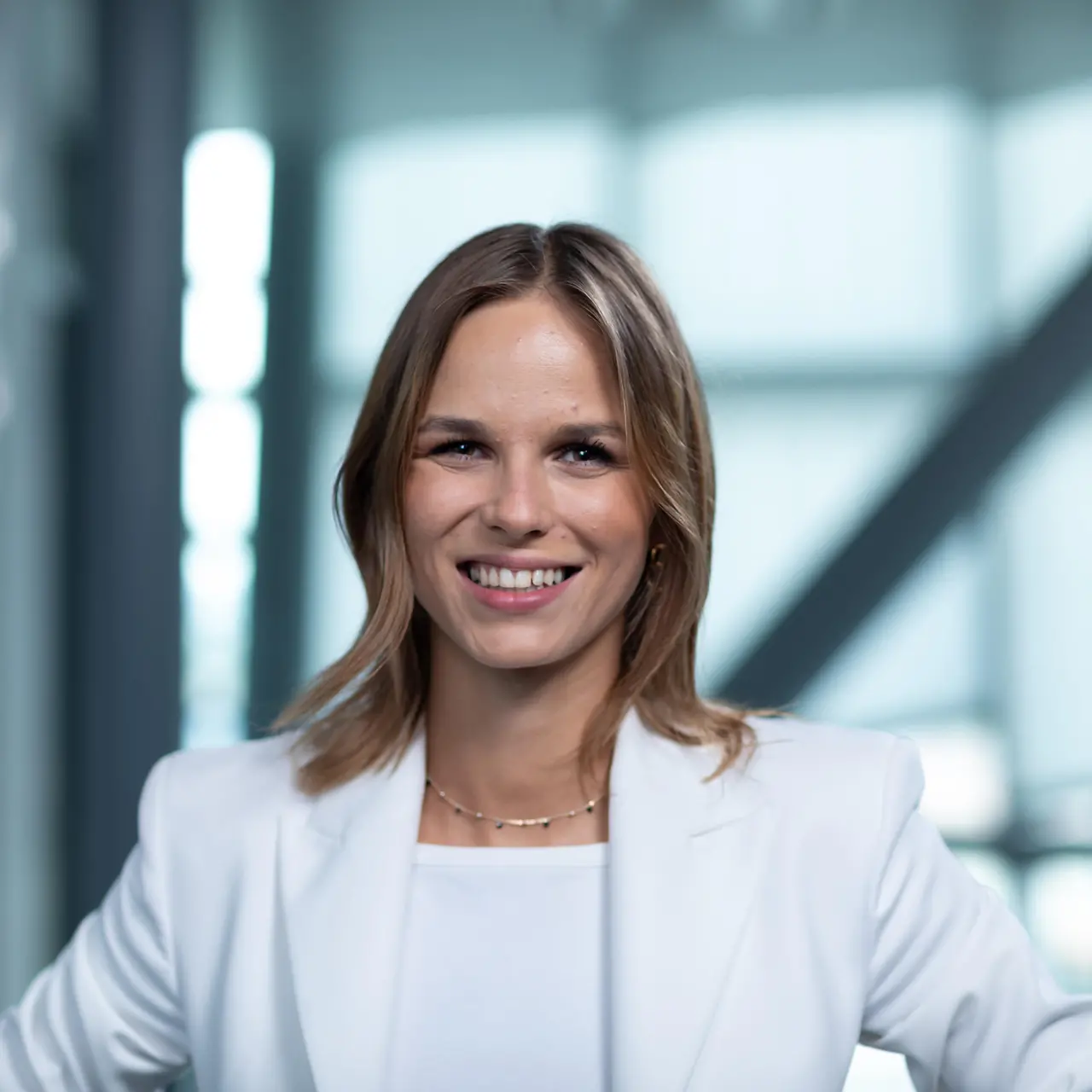 Elena Wibmer