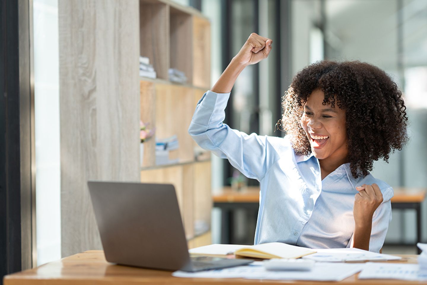Femme d’affaires, manager ou indépendante travaillant à domicile