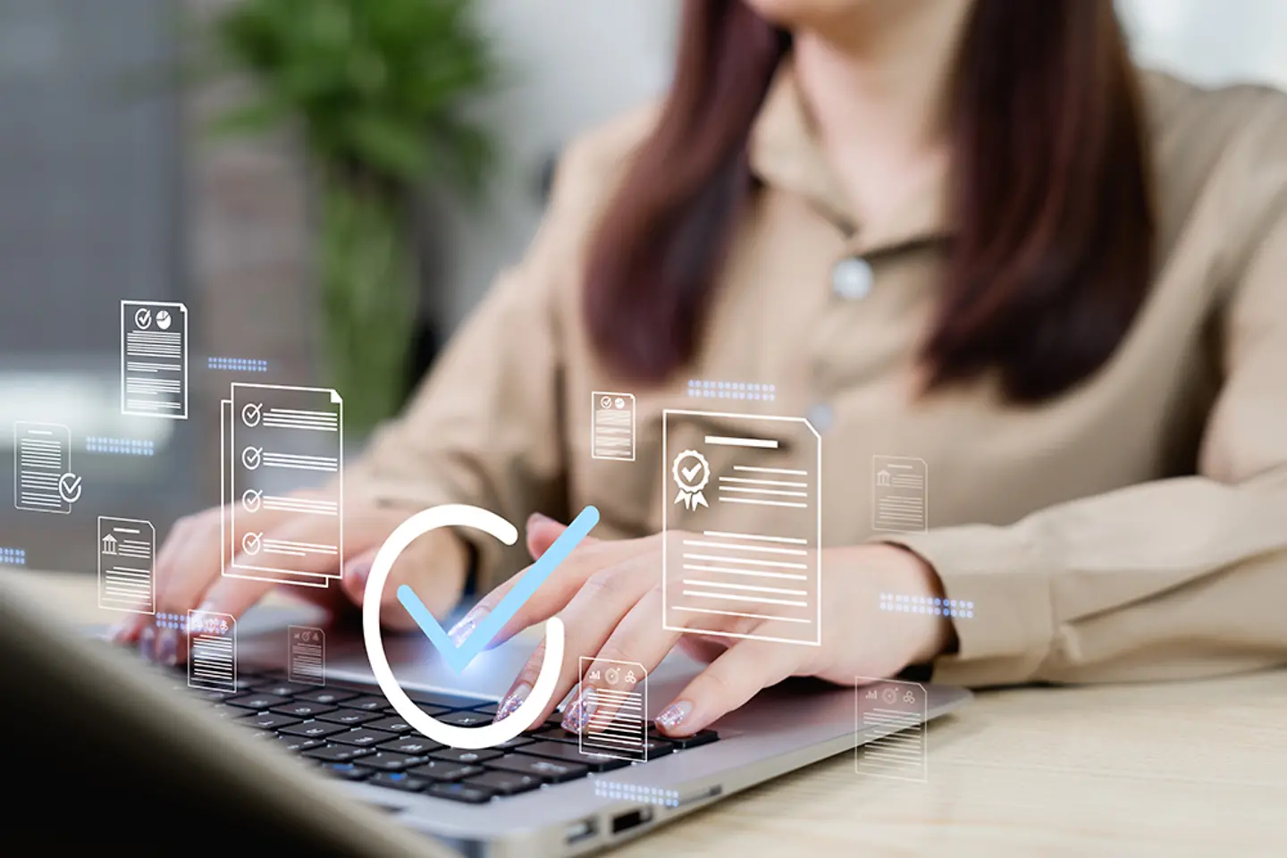 Werknemer bewerkt online documenten