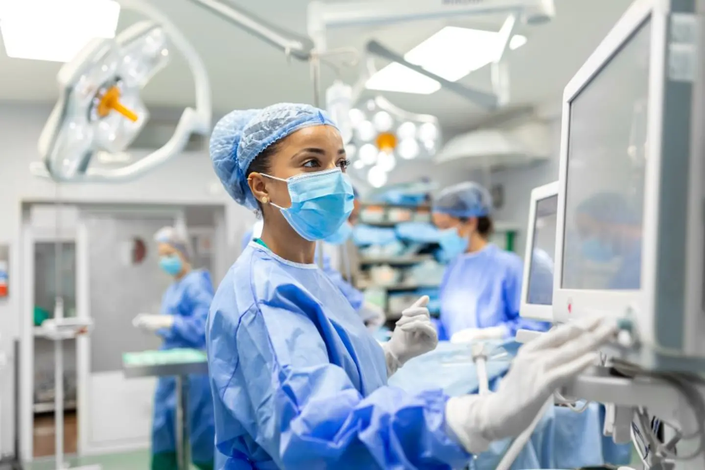 Anesthésiste travaillant en salle d’opération