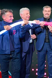 IM-Deutschlands-erste-KI-Fabrik-für-die-Industrie