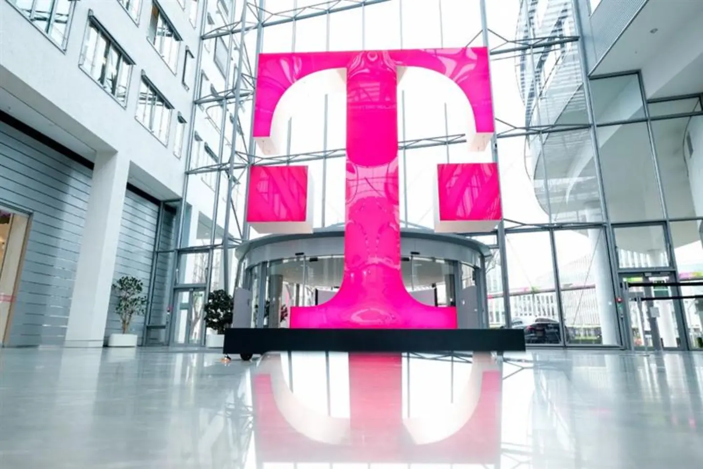 Soberania com tecnologia da Deutsche Telekom e da T-Systems