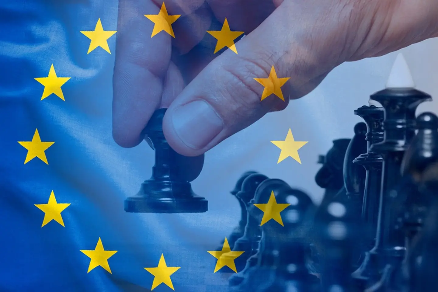 Ein Schachzug auf einer Europaflagge
