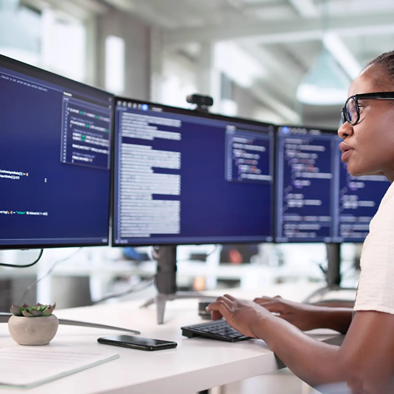 It specialist writing code