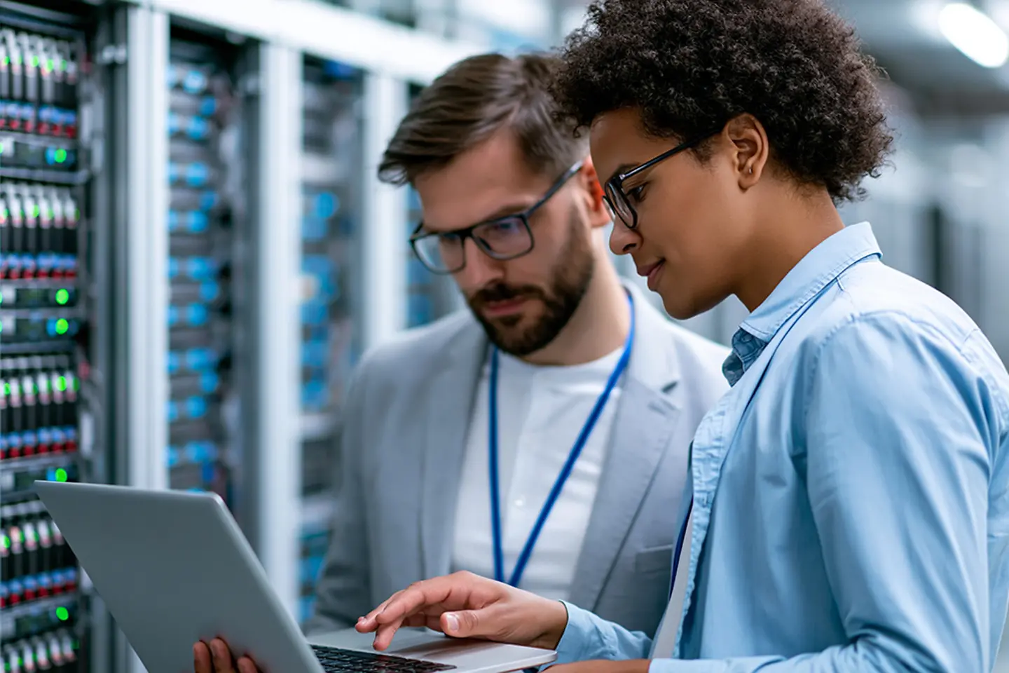 AI-generated image - Cloud expert consulting with client in data center