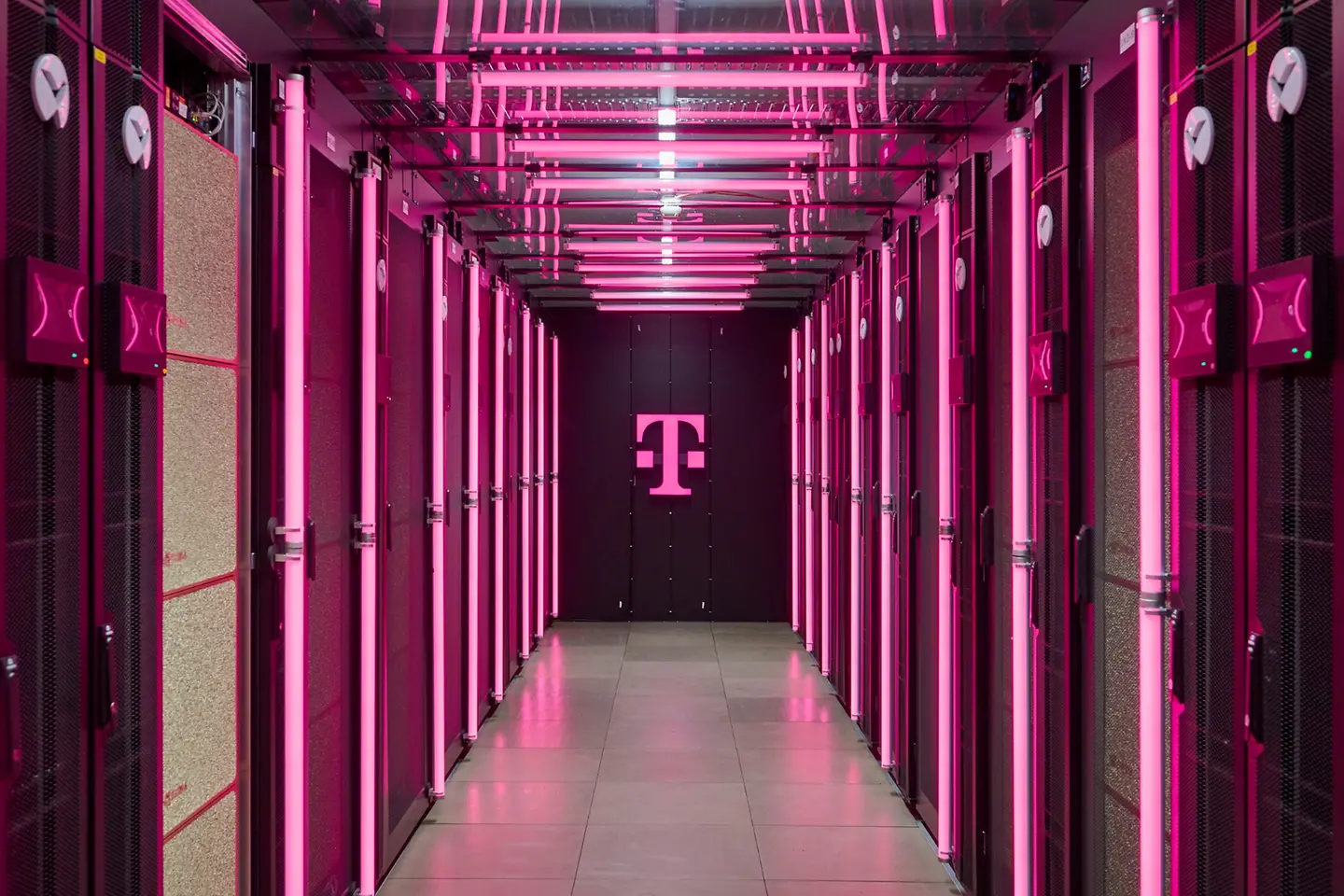 DTAG Industrial Cloud AI Factory