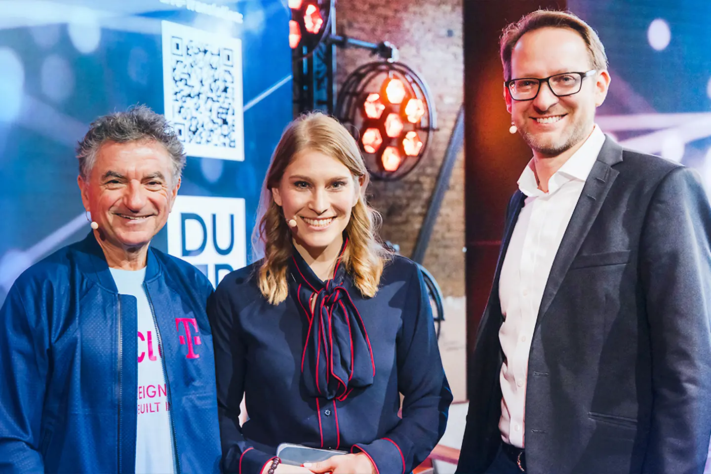 KI-generiertes Bild - Dr. Ferri Abolhassan, CEO T-Systems, mit Thomas Saueressig, Vorstand SAP