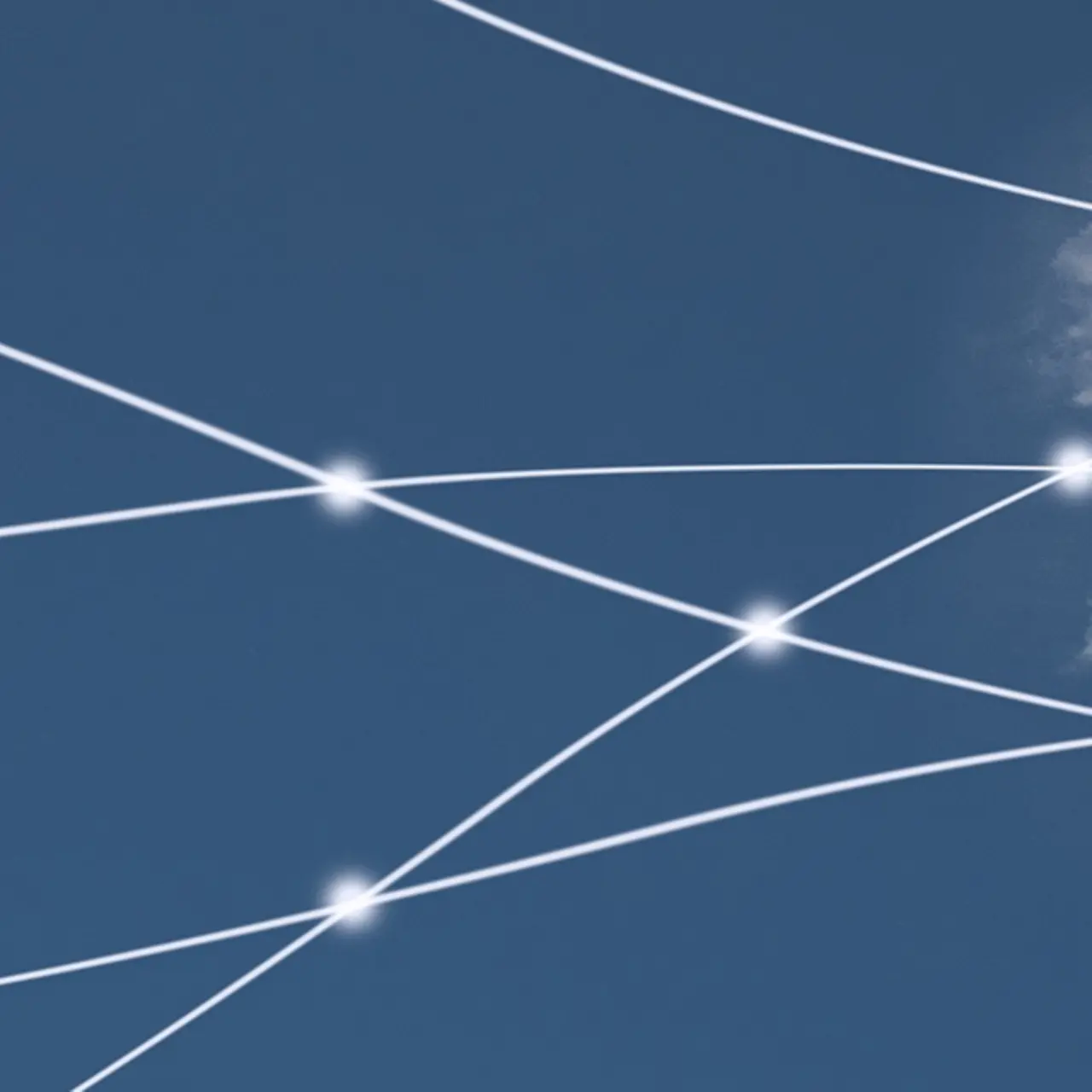 Edificio de oficinas conectado con una nube a través de líneas y puntos