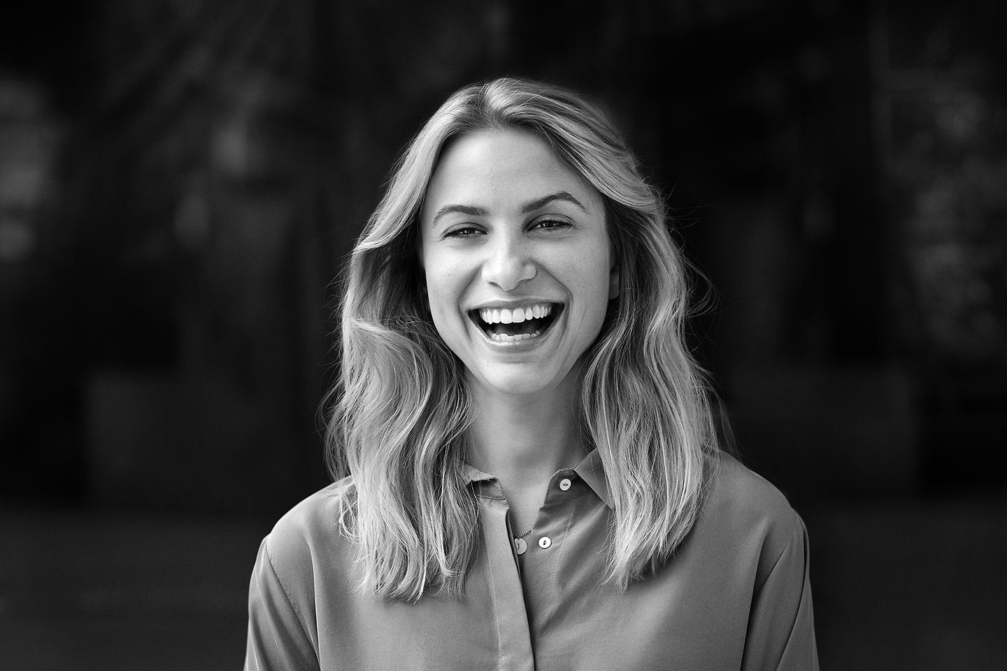 Julia Neumann, Trainee