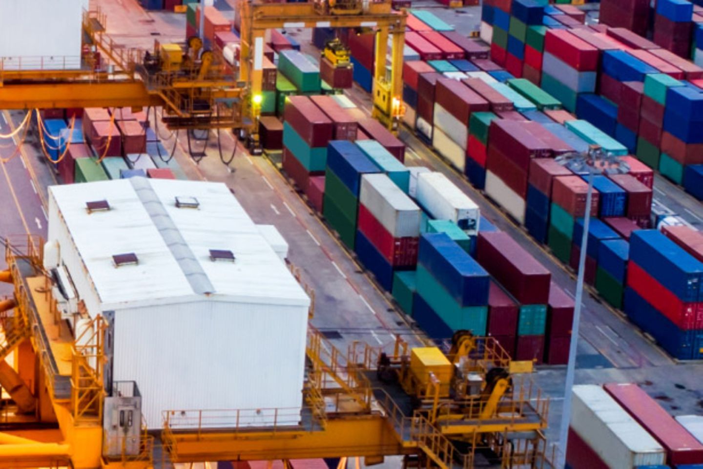Haven met containers