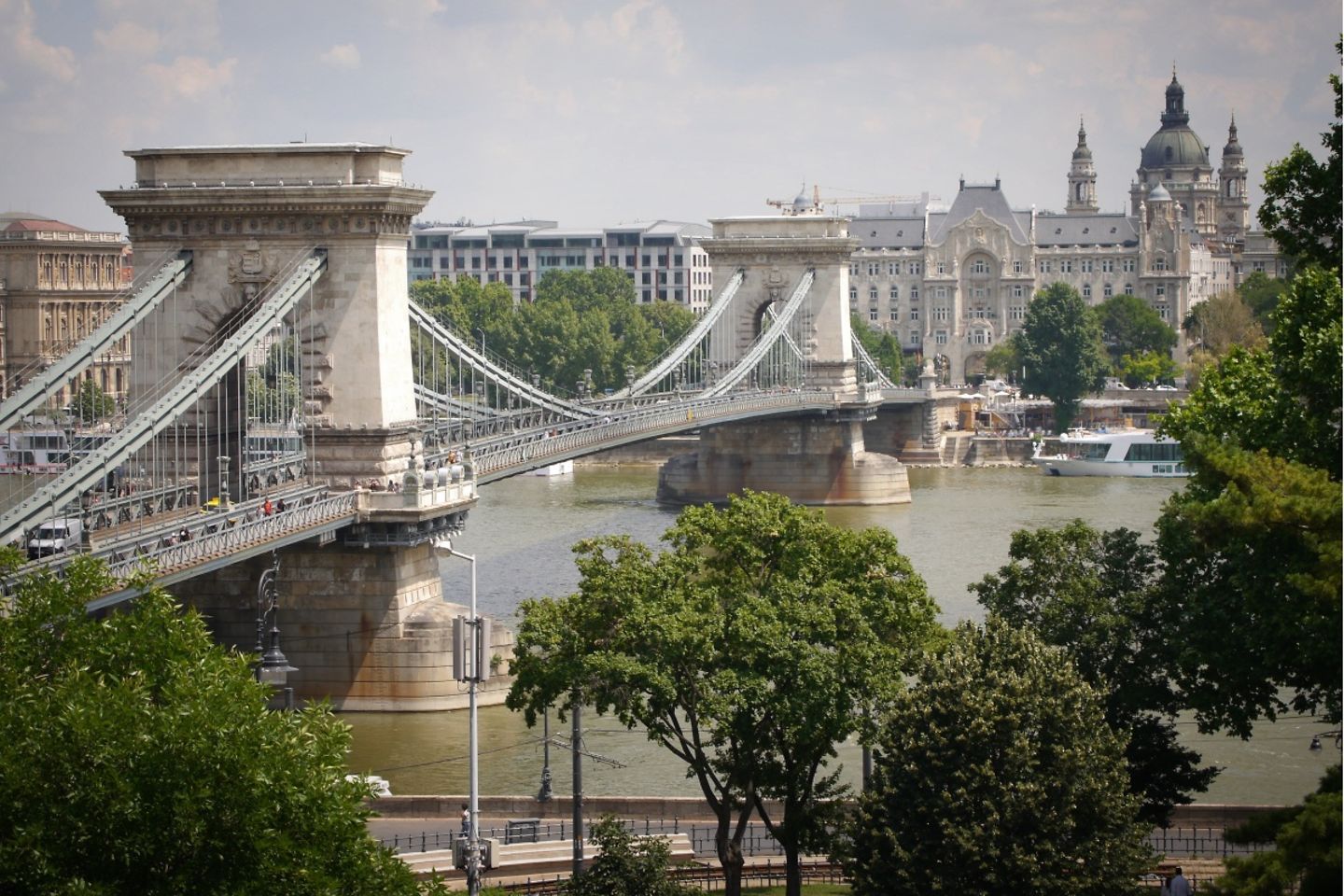 Puente de cadenas en Budapest
