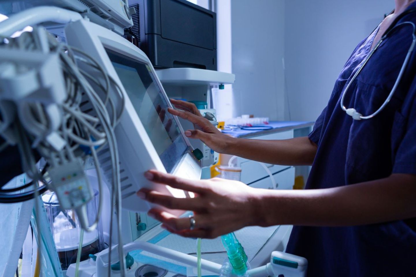 Hospital equipment, doctor, staff, internet of things (IoT)