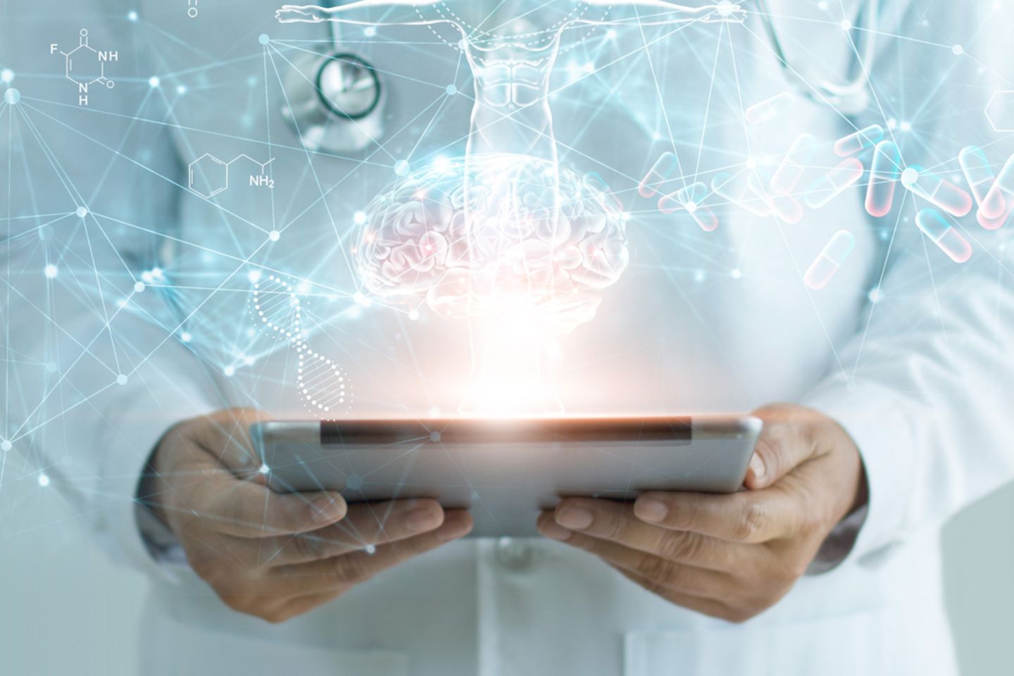 La prevención de enfermedades, la inteligencia artificial y la robotización revolucionan los sistemas sanitarios en 2022