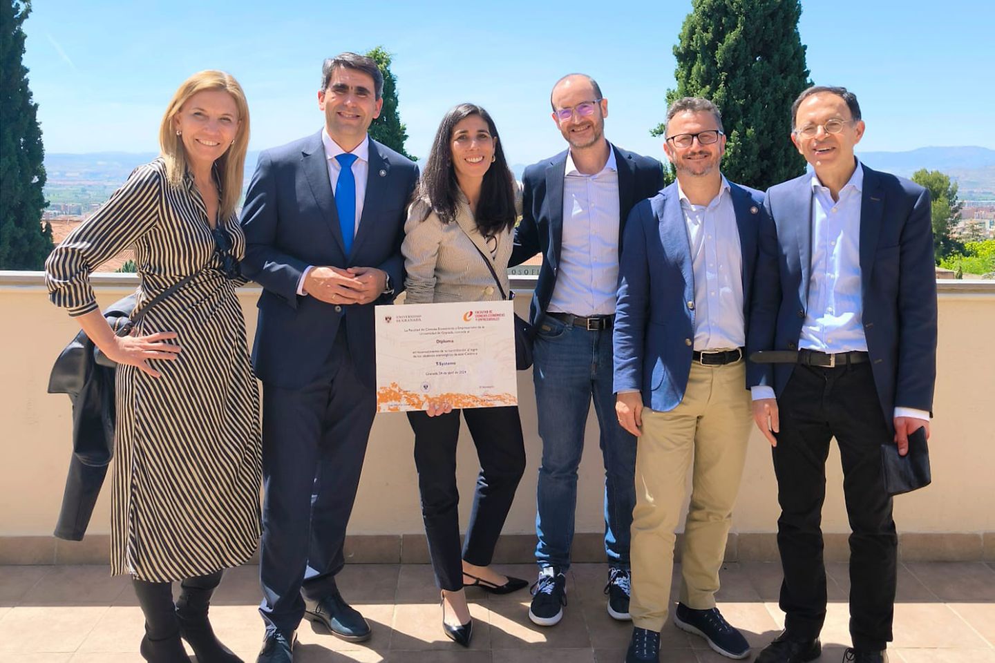 Foto de grupo de la ceremonia de entrega de premios