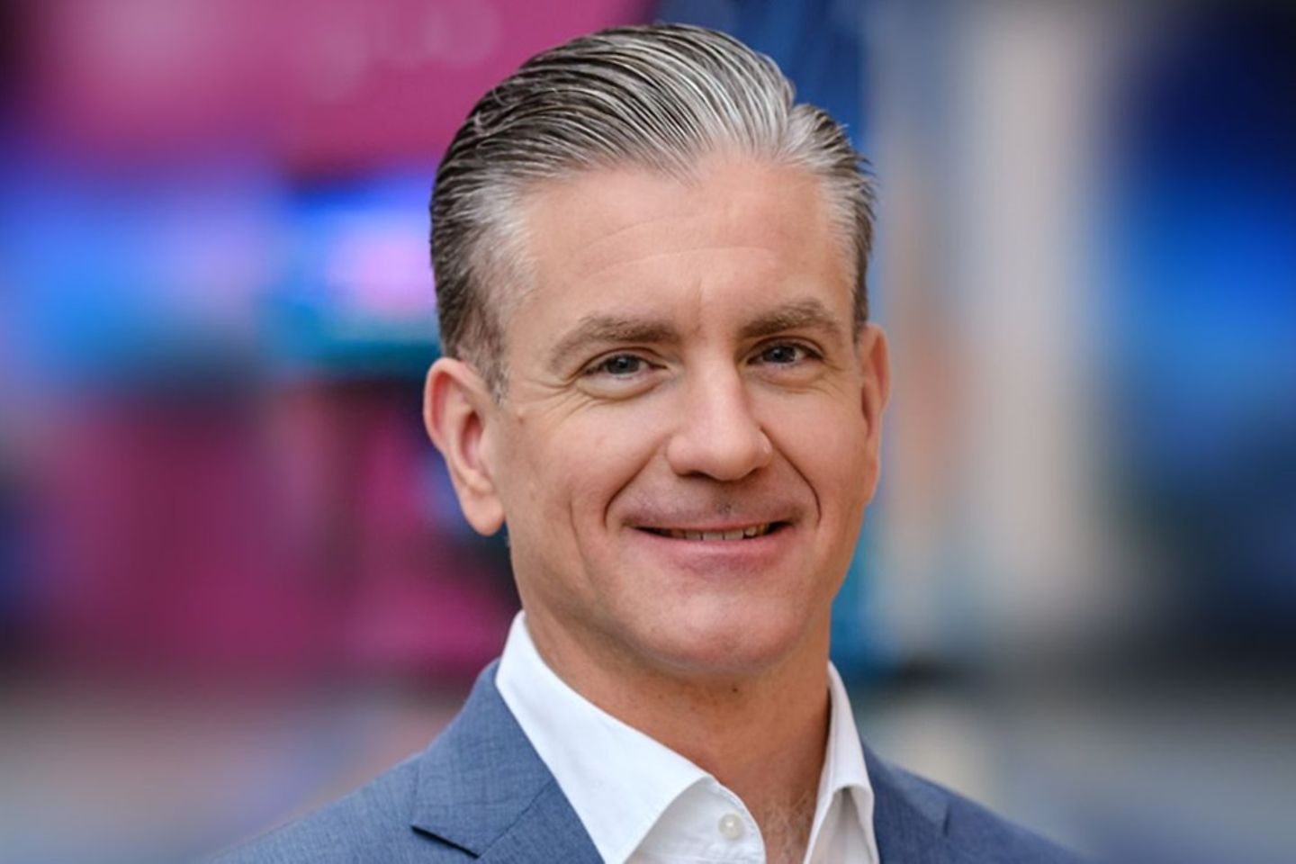 Portrait of Urs M. Krämer, former Chief Commercial Officer T-Systems